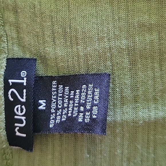 Rue 21 Size Medium Top - Picture 4 of 4